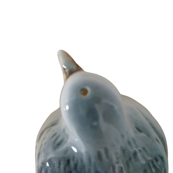 Vintage 2PC Salt & Pepper Shakers Blue Bird/Robin Bone China Set - Picture 7 of 11